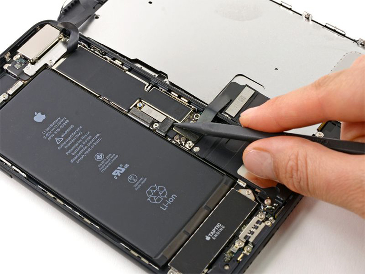 iPhone 7 pin dùng được bao lâu
